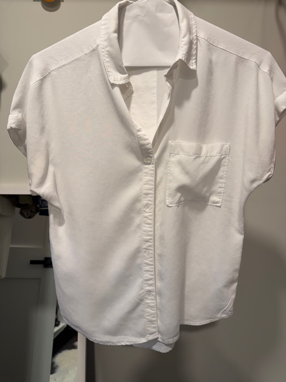 Cloth & Stone White short sleeved blouse